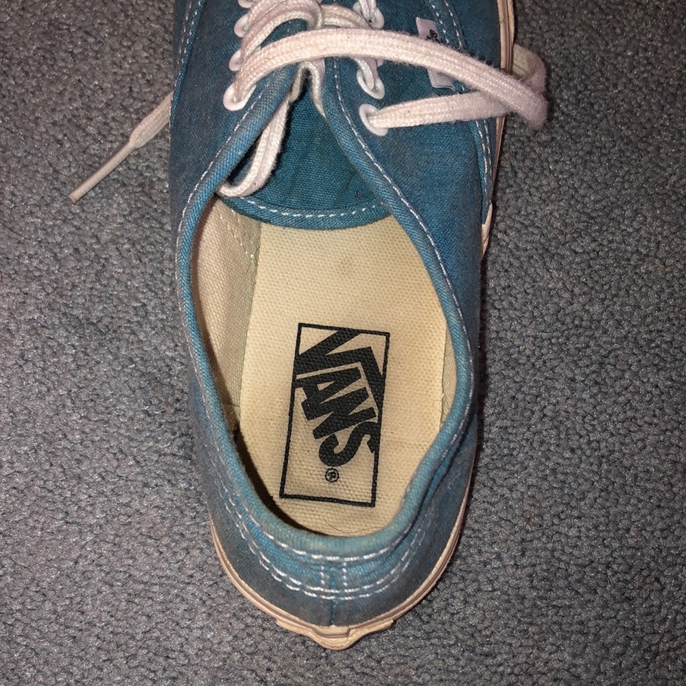 Vans - Picture 2 of 4